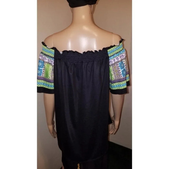 Off the Shoulder Print Top - Picture 3 of 5